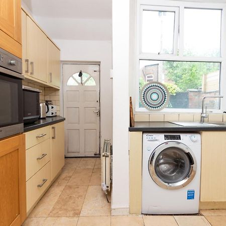 Homely Ensuite Room Near City Centre Manchester Exterior photo